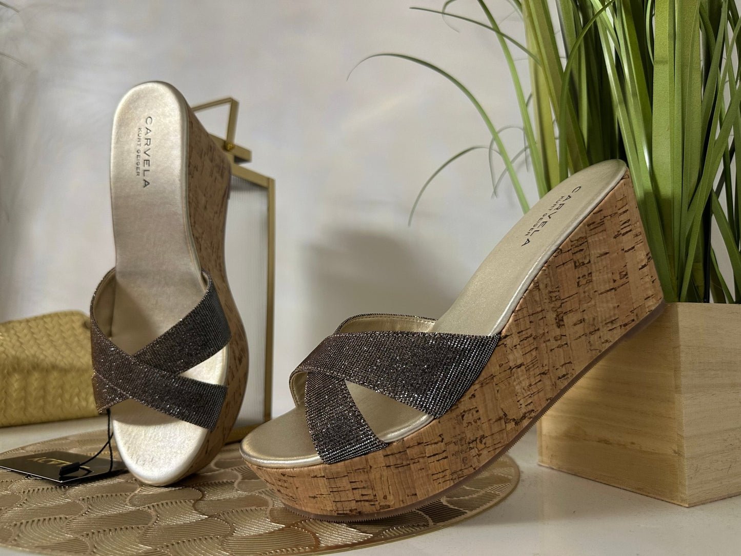CARVELA ezüst - arany csillogó magas talpú szandál/papucs - BELADY