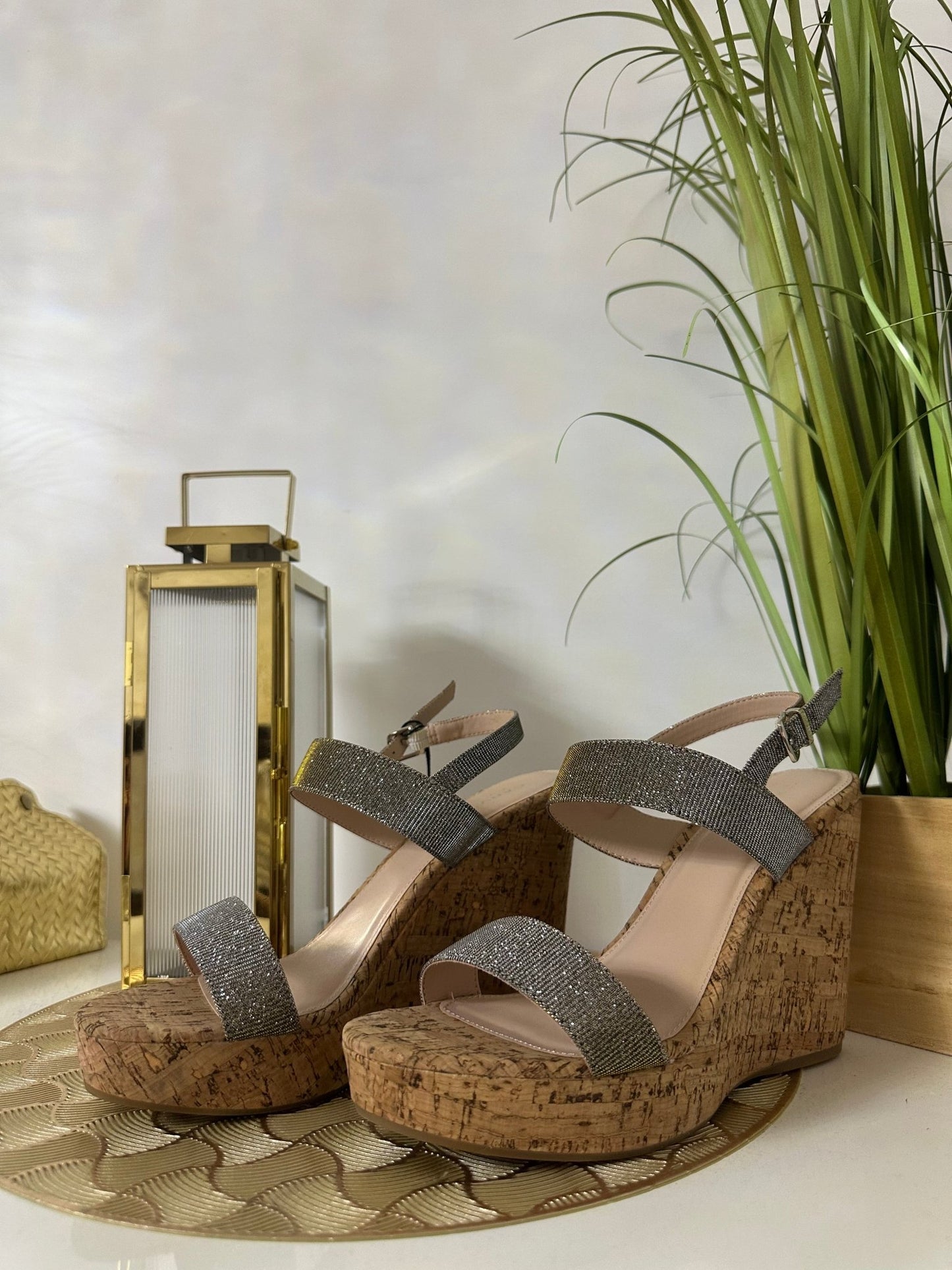 CARVELA ezüst - arany csillogó magas talpú szandál/papucs - BELADY