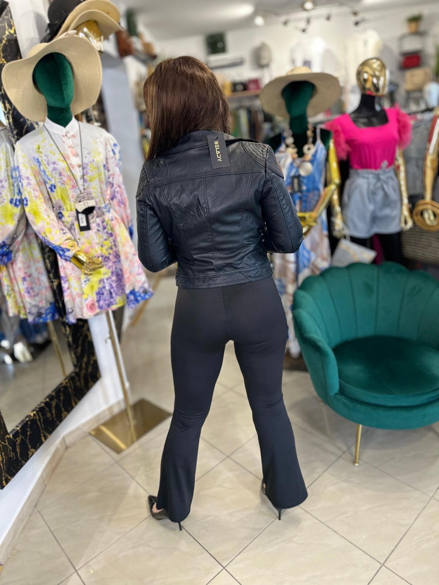 PAULA fekete magas derekú alakformáló trapéz leggings nadrág - BELADY