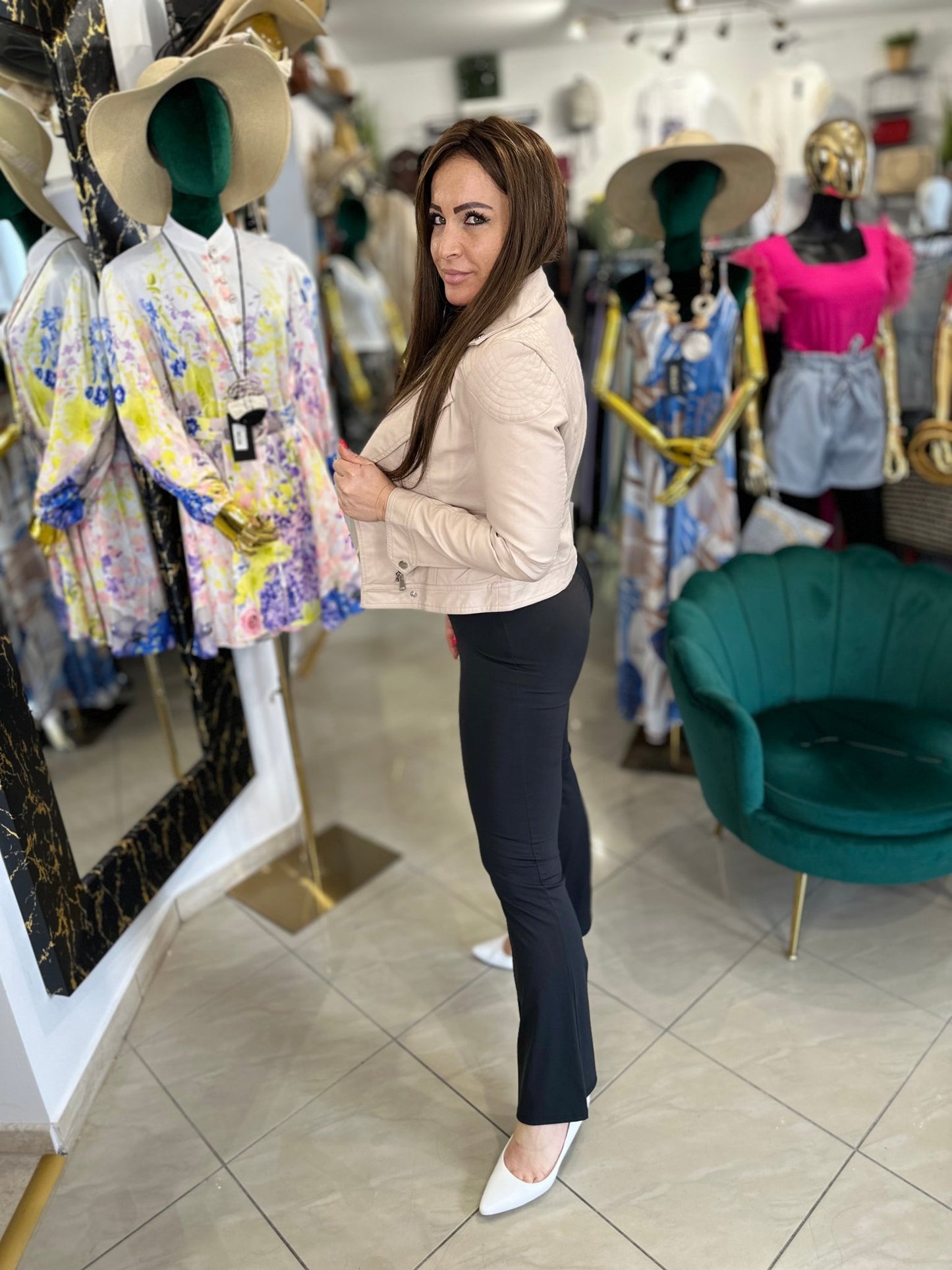 PAULA fekete magas derekú alakformáló trapéz leggings nadrág - BELADY
