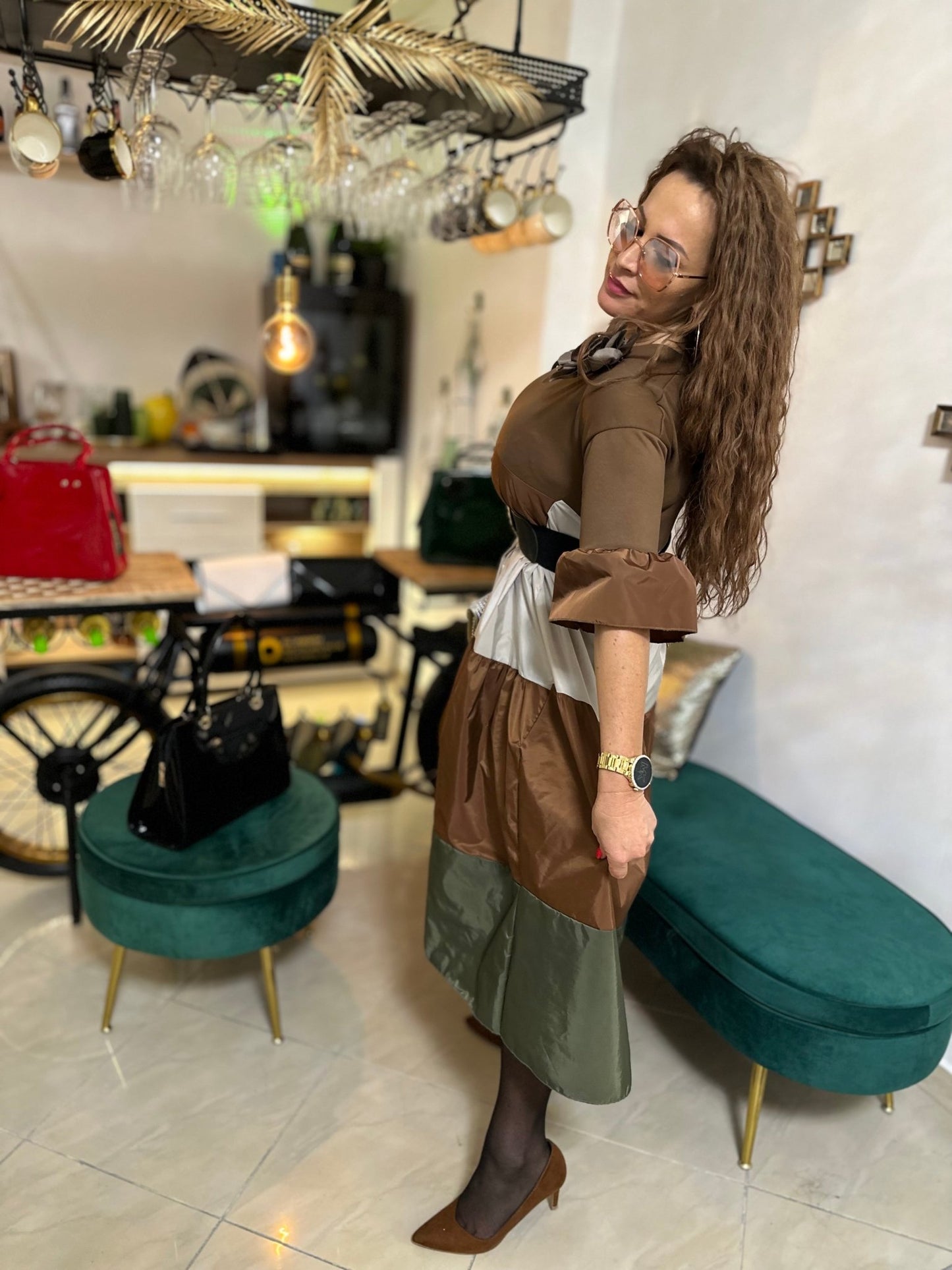 SAMANTHA bézs - barna - khaki elegáns hosszú ruha - BELADY
