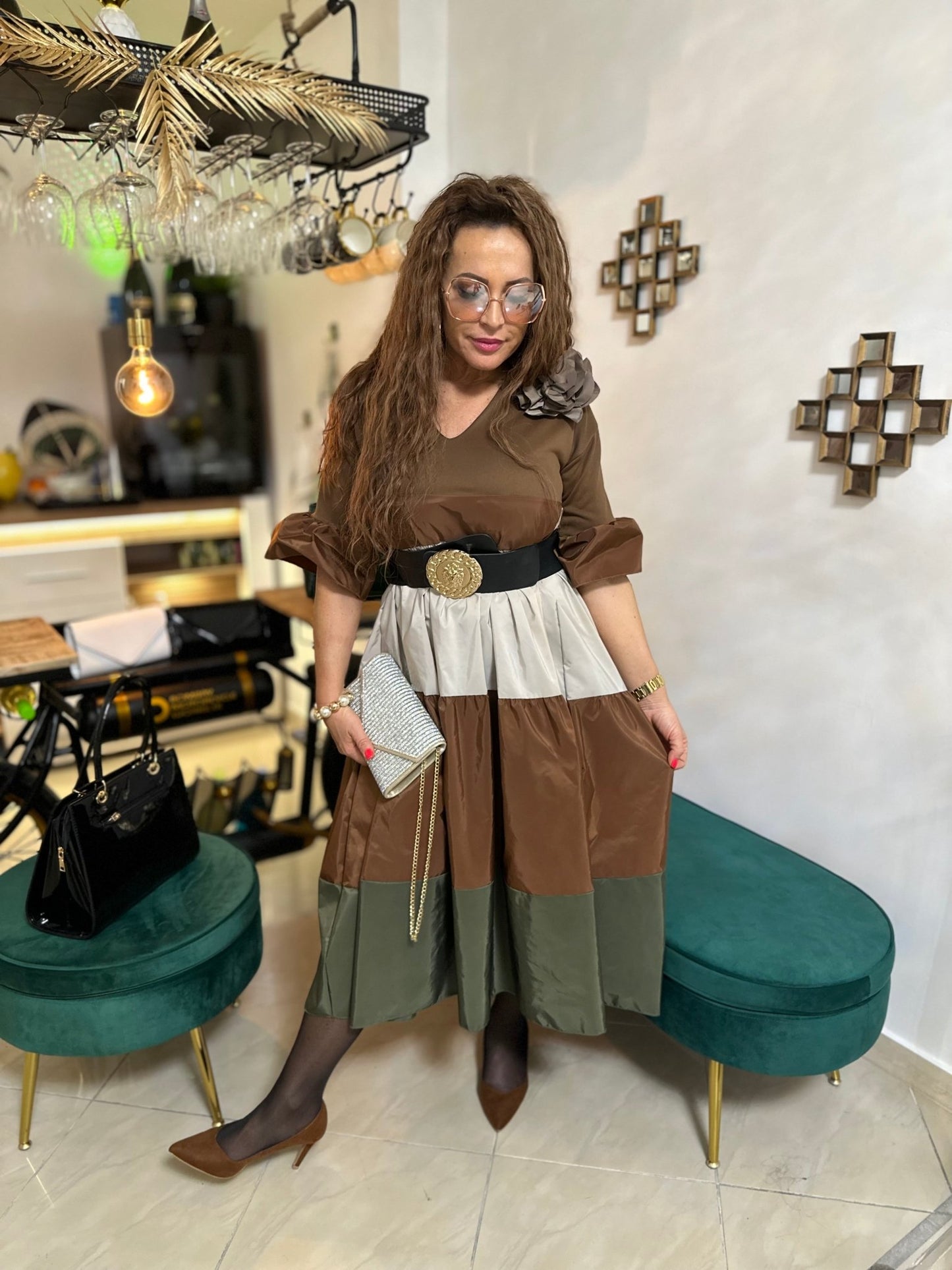 SAMANTHA bézs - barna - khaki elegáns hosszú ruha - BELADY