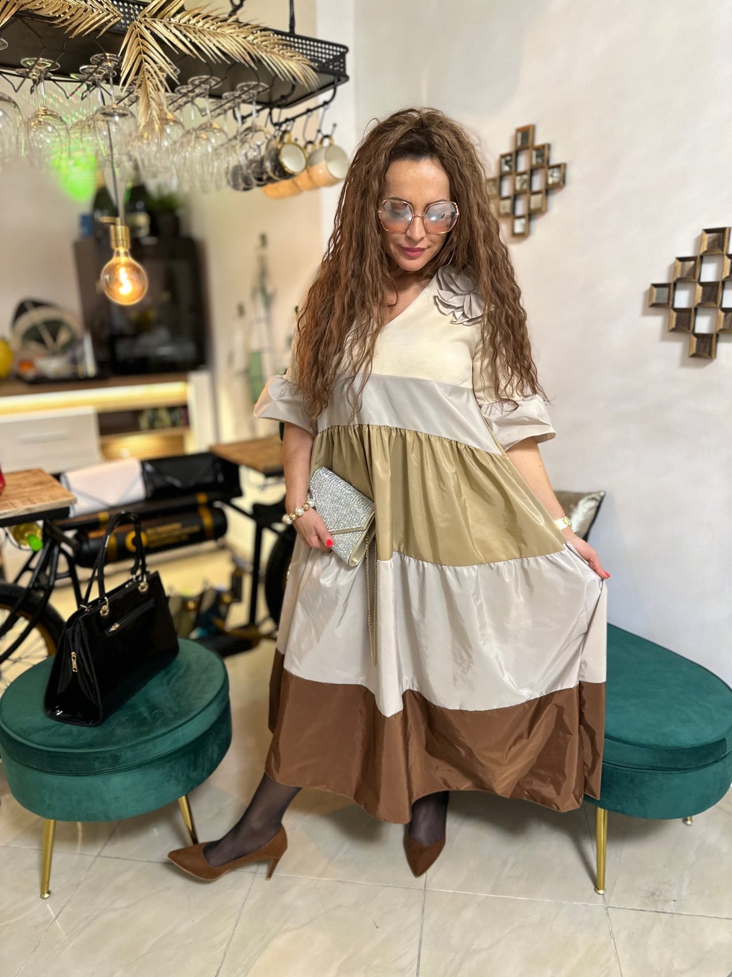 SAMANTHA bézs - barna - szürke elegáns hosszú ruha - BELADY