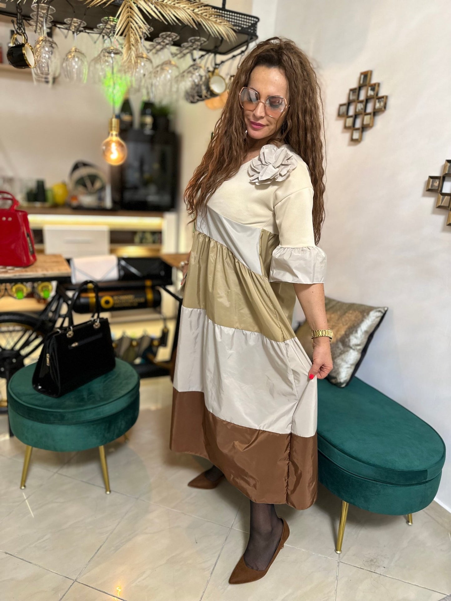 SAMANTHA bézs - barna - szürke elegáns hosszú ruha - BELADY