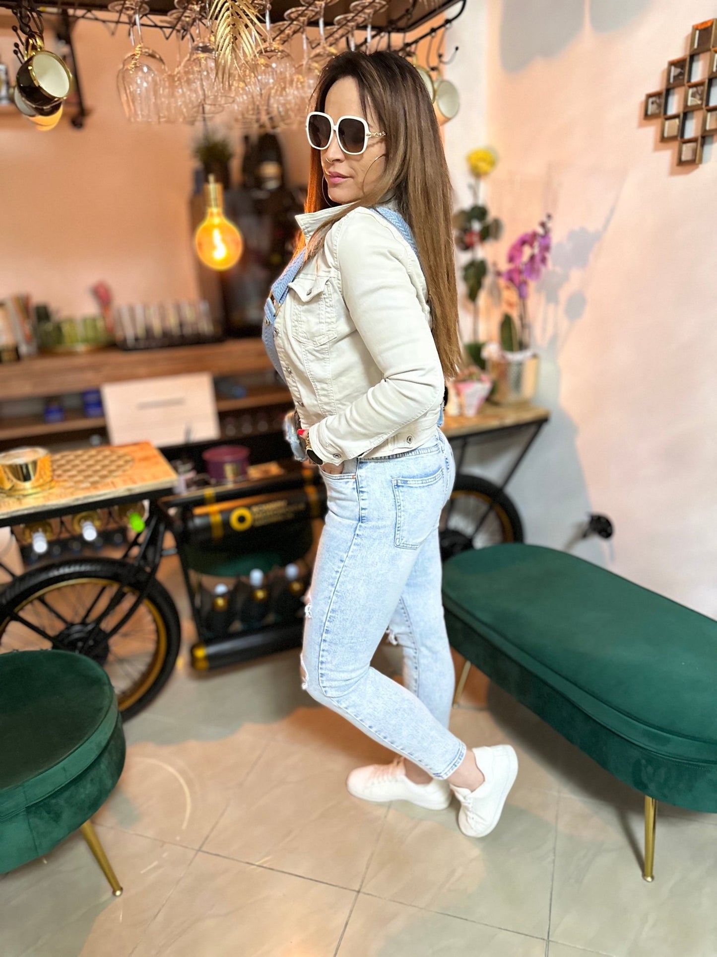 TRINA világoskék mom fit szaggatott farmer nadrág - BELADY