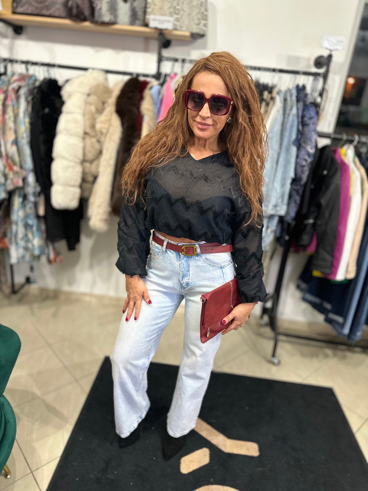 ANETTA bő szárú világos farmer nadrág bordó övvel - BELADY