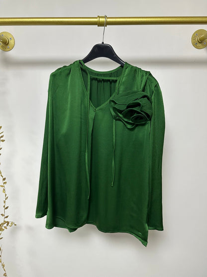 ANNA zöld felső rózsa kitűzővel - BELADY