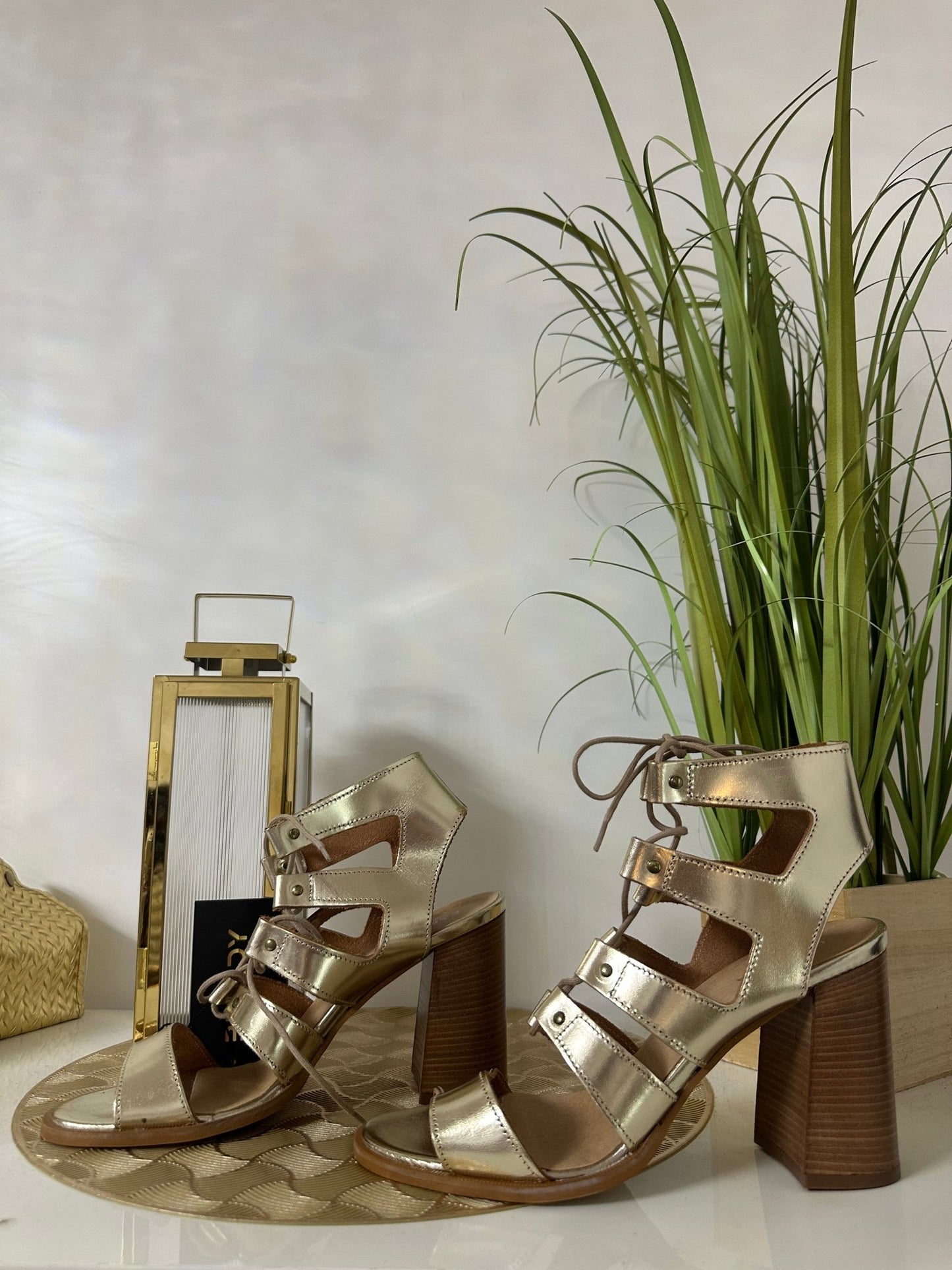 CARVELA arany magas talpú szandál - BELADY