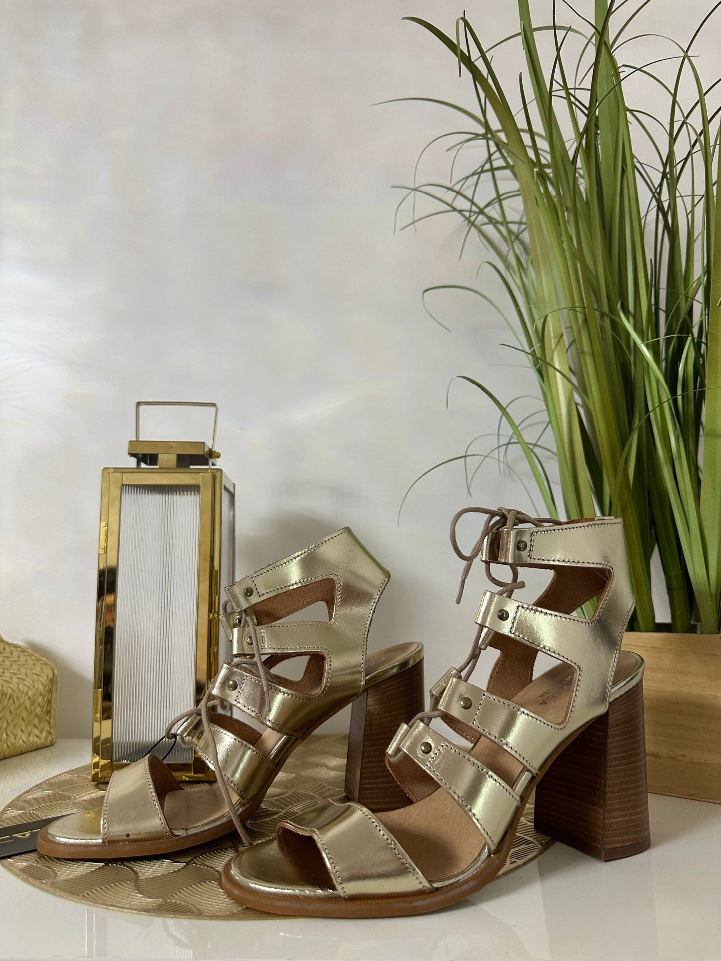 CARVELA arany magas talpú szandál - BELADY