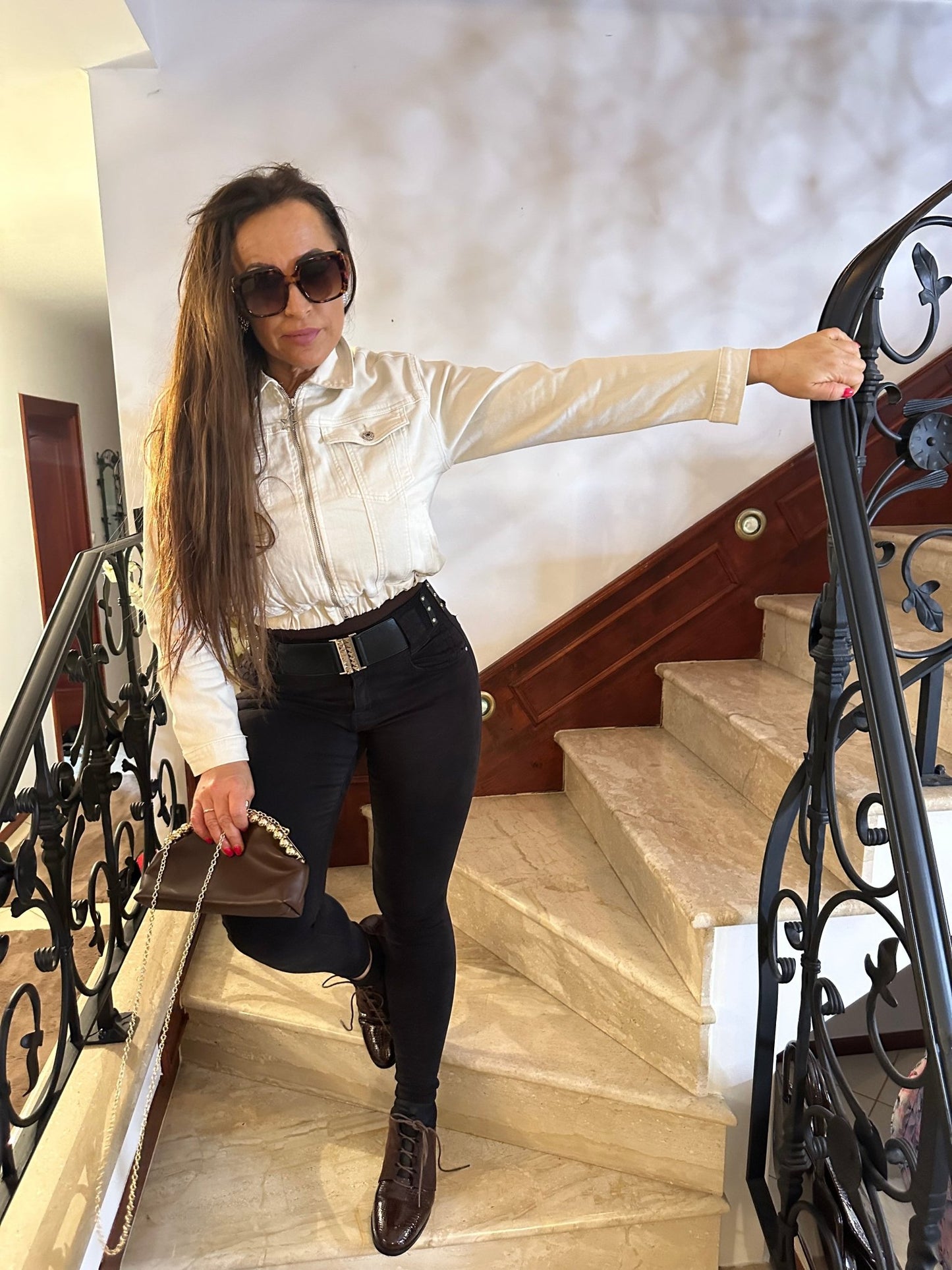 LARISSA fekete skinny elasztikus farmer nadrág övvel - BELADY