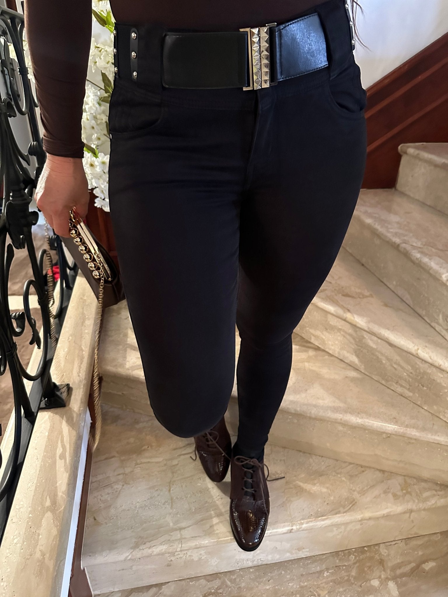 LARISSA fekete skinny elasztikus farmer nadrág övvel - BELADY
