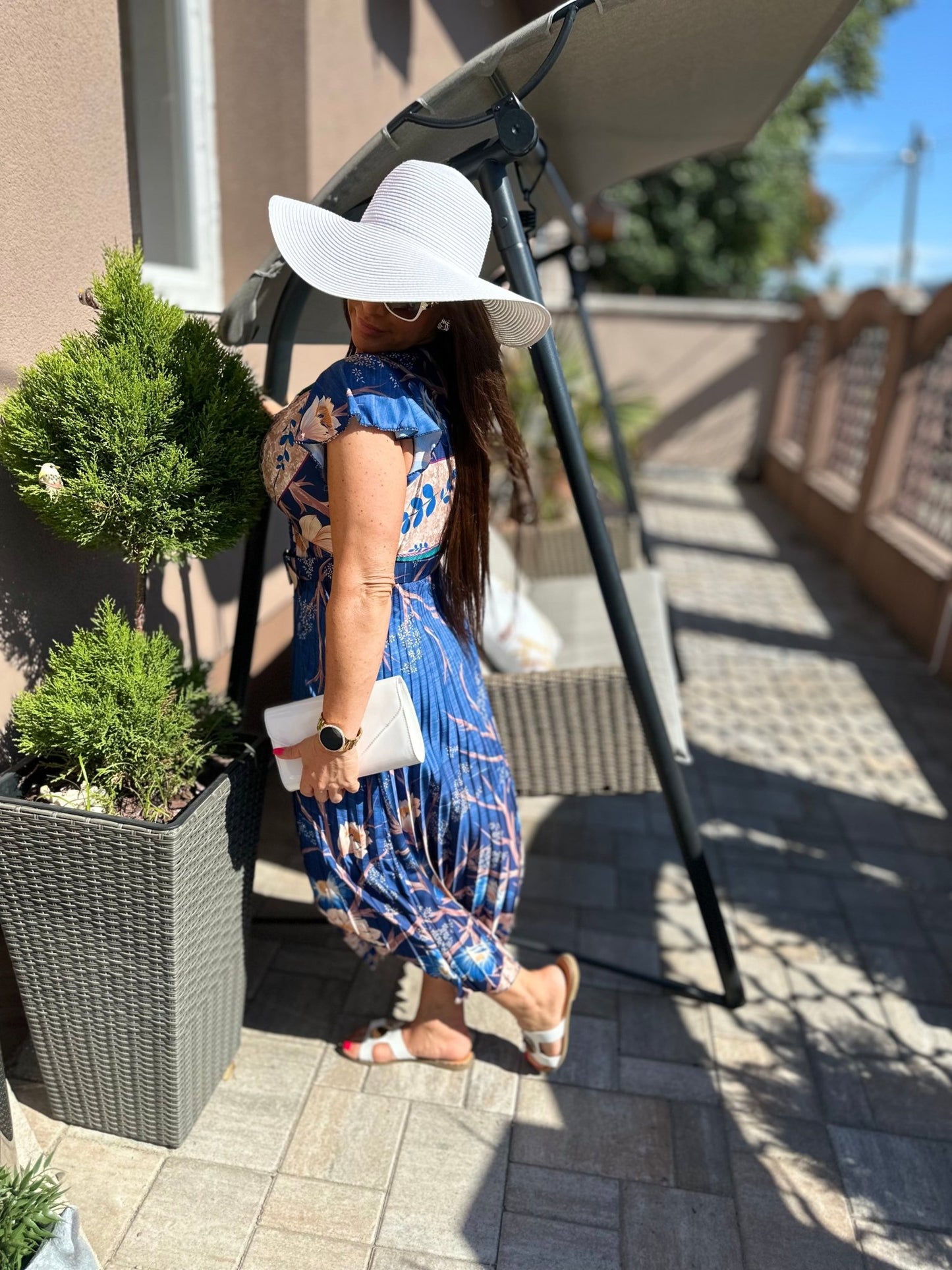 NADIA kék barna virág mintás rakott ruha - BELADY