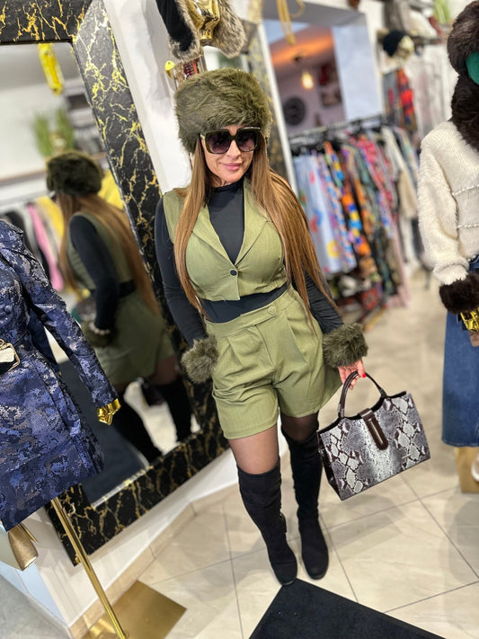 NAOMI khaki zöld rövid nadrág + mellény szett - BELADY