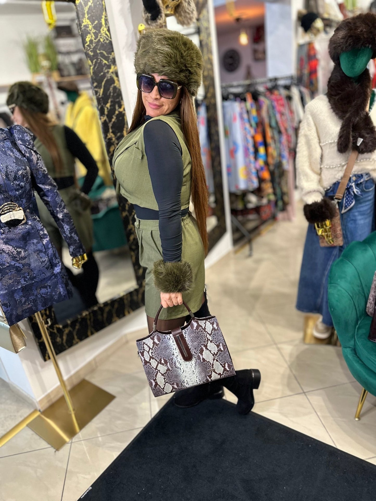 NAOMI khaki zöld rövid nadrág + mellény szett - BELADY