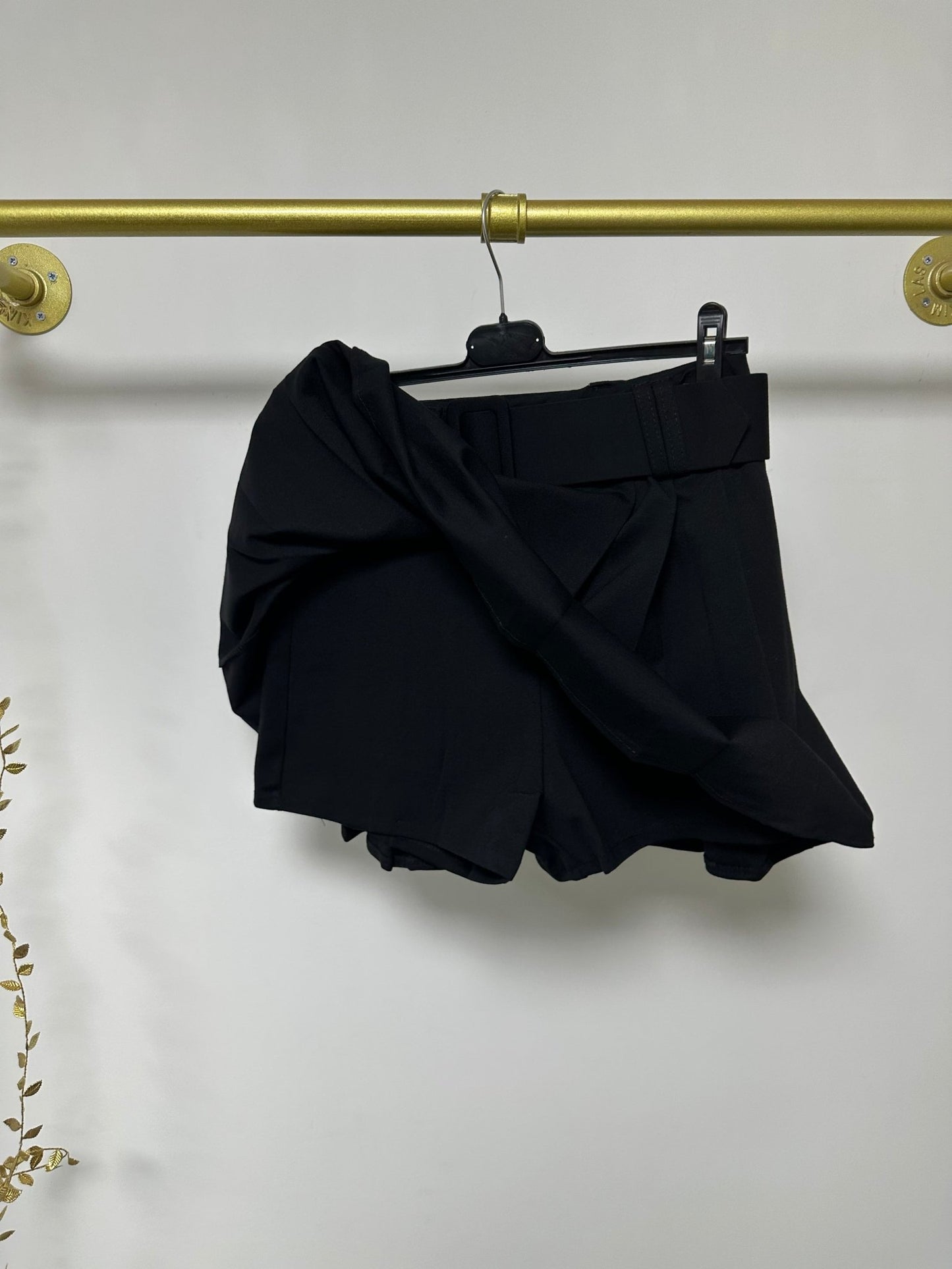 RIMINI fekete mini szoknya nadrág övvel - BELADY