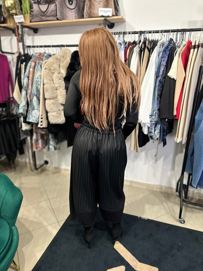 YSABELLE bõ fazonú baggy fekete csíkos nadrág - BELADY